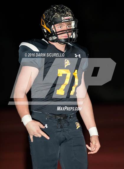 Thumbnail 3 in Benson vs. Round Valley (AIA Division 2A Semifinal Playoff) photogallery.