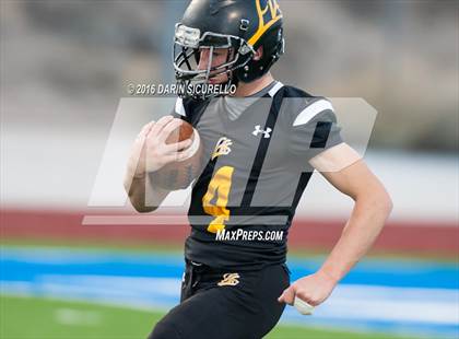 Thumbnail 2 in Benson vs. Round Valley (AIA Division 2A Semifinal Playoff) photogallery.