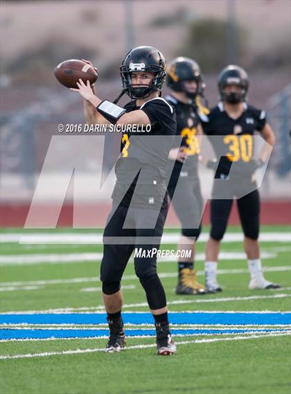Thumbnail 3 in Benson vs. Round Valley (AIA Division 2A Semifinal Playoff) photogallery.