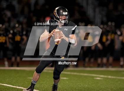Thumbnail 2 in Benson vs. Round Valley (AIA Division 2A Semifinal Playoff) photogallery.
