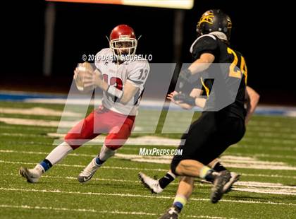 Thumbnail 3 in Benson vs. Round Valley (AIA Division 2A Semifinal Playoff) photogallery.