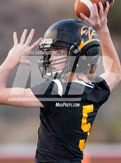 Thumbnail 2 in Benson vs. Round Valley (AIA Division 2A Semifinal Playoff) photogallery.