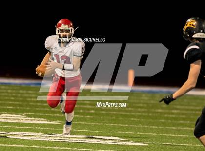 Thumbnail 2 in Benson vs. Round Valley (AIA Division 2A Semifinal Playoff) photogallery.