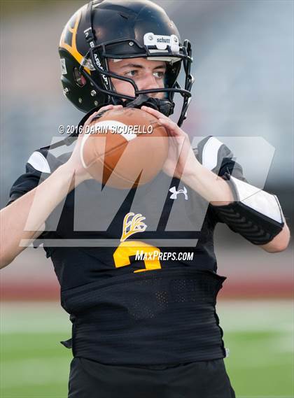 Thumbnail 2 in Benson vs. Round Valley (AIA Division 2A Semifinal Playoff) photogallery.