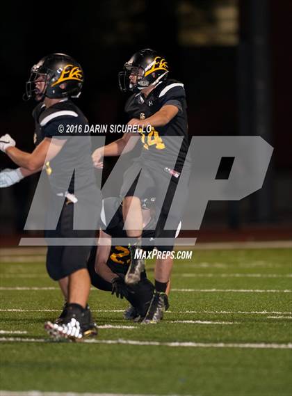 Thumbnail 1 in Benson vs. Round Valley (AIA Division 2A Semifinal Playoff) photogallery.