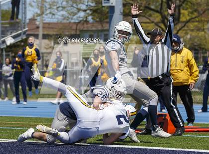 Thumbnail 3 in Oceanside vs. Massapequa (Section VIII Conference I Championship) photogallery.