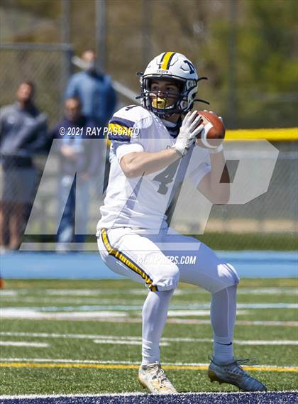 Thumbnail 3 in Oceanside vs. Massapequa (Section VIII Conference I Championship) photogallery.