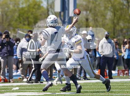 Thumbnail 2 in Oceanside vs. Massapequa (Section VIII Conference I Championship) photogallery.