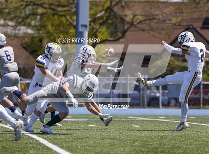 Thumbnail 3 in Oceanside vs. Massapequa (Section VIII Conference I Championship) photogallery.