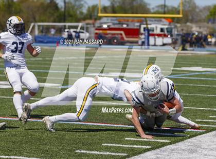 Thumbnail 2 in Oceanside vs. Massapequa (Section VIII Conference I Championship) photogallery.
