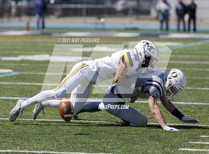 Thumbnail 3 in Oceanside vs. Massapequa (Section VIII Conference I Championship) photogallery.