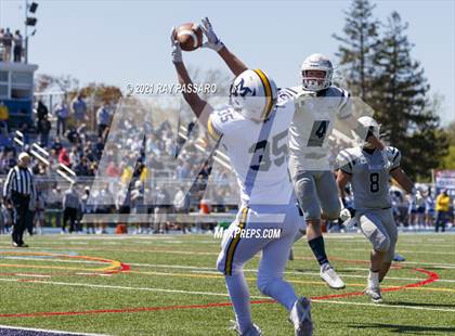 Thumbnail 2 in Oceanside vs. Massapequa (Section VIII Conference I Championship) photogallery.