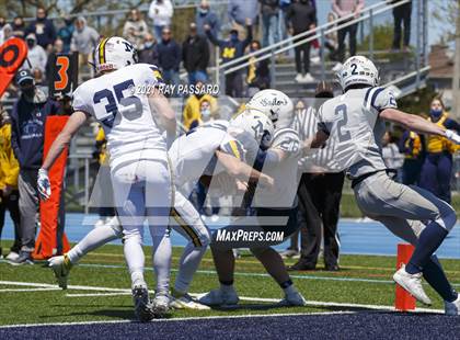 Thumbnail 2 in Oceanside vs. Massapequa (Section VIII Conference I Championship) photogallery.