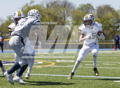 Thumbnail 2 in Oceanside vs. Massapequa (Section VIII Conference I Championship) photogallery.