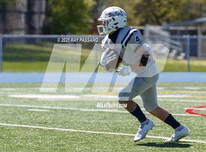 Thumbnail 3 in Oceanside vs. Massapequa (Section VIII Conference I Championship) photogallery.
