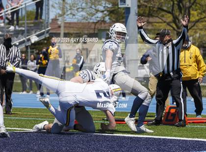Thumbnail 1 in Oceanside vs. Massapequa (Section VIII Conference I Championship) photogallery.
