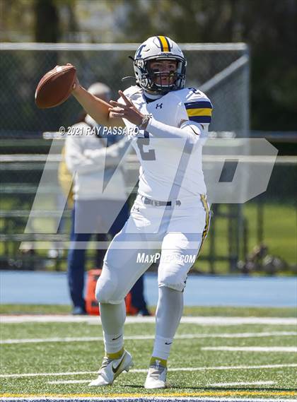 Thumbnail 2 in Oceanside vs. Massapequa (Section VIII Conference I Championship) photogallery.