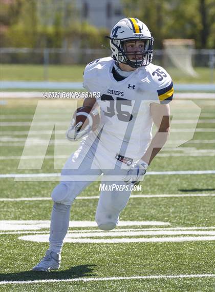 Thumbnail 3 in Oceanside vs. Massapequa (Section VIII Conference I Championship) photogallery.