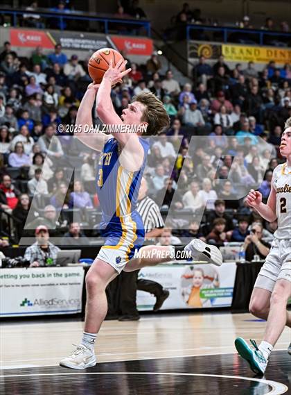 Thumbnail 2 in Valley View vs Scranton Prep (PIAA District 2 Class 4A Final) photogallery.