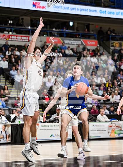 Thumbnail 2 in Valley View vs Scranton Prep (PIAA District 2 Class 4A Final) photogallery.