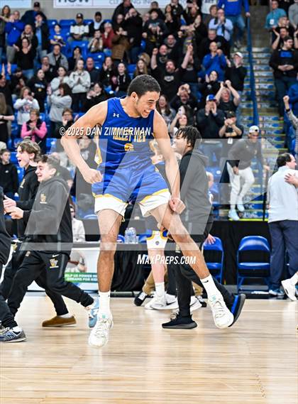 Thumbnail 3 in Valley View vs Scranton Prep (PIAA District 2 Class 4A Final) photogallery.