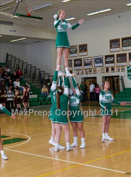 Thumbnail 2 in Indianapolis Lutheran @ Triton Central photogallery.