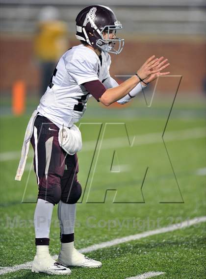 Thumbnail 2 in White Oak vs. Cameron Yoe (UIL 2A Semifinal) photogallery.