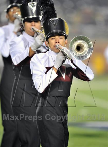 Thumbnail 2 in White Oak vs. Cameron Yoe (UIL 2A Semifinal) photogallery.