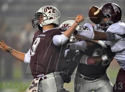 Thumbnail 1 in White Oak vs. Cameron Yoe (UIL 2A Semifinal) photogallery.