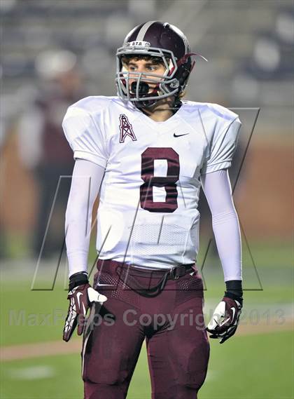 Thumbnail 1 in White Oak vs. Cameron Yoe (UIL 2A Semifinal) photogallery.