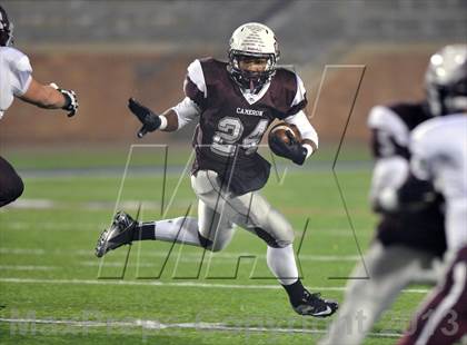 Thumbnail 1 in White Oak vs. Cameron Yoe (UIL 2A Semifinal) photogallery.