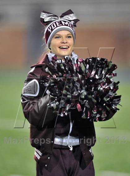 Thumbnail 1 in White Oak vs. Cameron Yoe (UIL 2A Semifinal) photogallery.