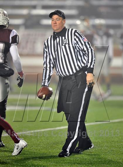 Thumbnail 2 in White Oak vs. Cameron Yoe (UIL 2A Semifinal) photogallery.
