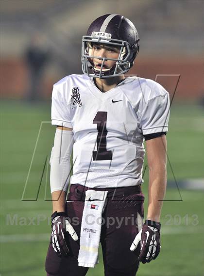 Thumbnail 3 in White Oak vs. Cameron Yoe (UIL 2A Semifinal) photogallery.