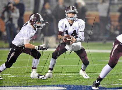 Thumbnail 1 in White Oak vs. Cameron Yoe (UIL 2A Semifinal) photogallery.