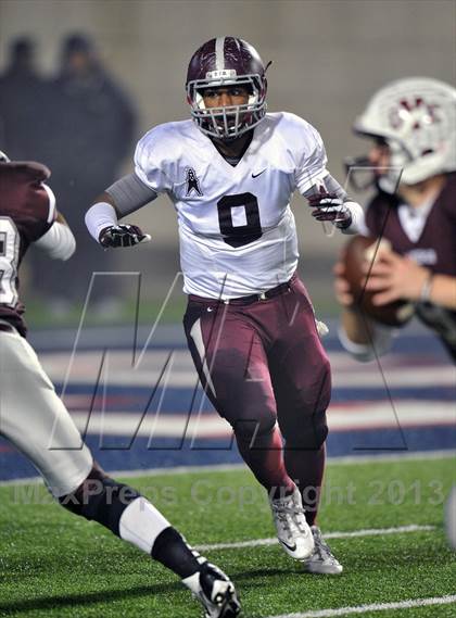 Thumbnail 1 in White Oak vs. Cameron Yoe (UIL 2A Semifinal) photogallery.