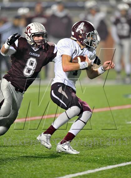 Thumbnail 1 in White Oak vs. Cameron Yoe (UIL 2A Semifinal) photogallery.
