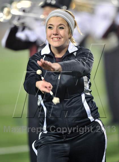 Thumbnail 1 in White Oak vs. Cameron Yoe (UIL 2A Semifinal) photogallery.