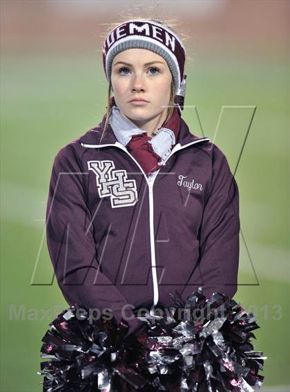 Thumbnail 1 in White Oak vs. Cameron Yoe (UIL 2A Semifinal) photogallery.