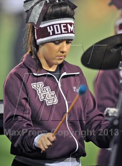 Thumbnail 1 in White Oak vs. Cameron Yoe (UIL 2A Semifinal) photogallery.