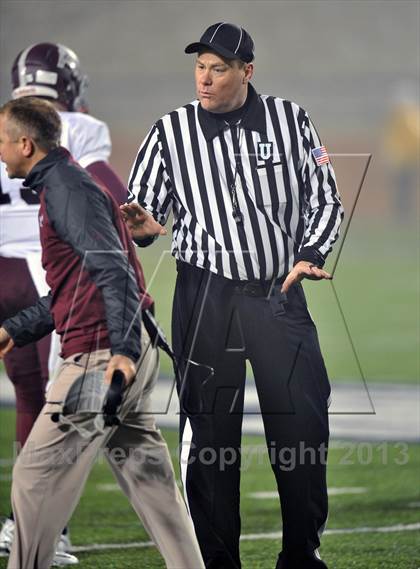 Thumbnail 2 in White Oak vs. Cameron Yoe (UIL 2A Semifinal) photogallery.