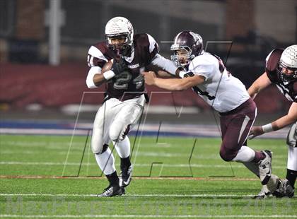 Thumbnail 3 in White Oak vs. Cameron Yoe (UIL 2A Semifinal) photogallery.