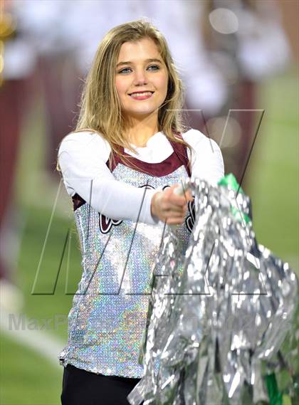 Thumbnail 1 in White Oak vs. Cameron Yoe (UIL 2A Semifinal) photogallery.
