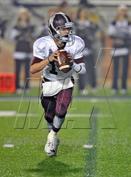 Thumbnail 3 in White Oak vs. Cameron Yoe (UIL 2A Semifinal) photogallery.
