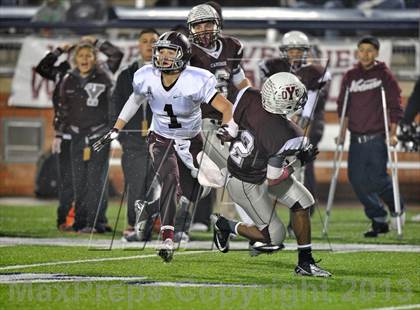 Thumbnail 2 in White Oak vs. Cameron Yoe (UIL 2A Semifinal) photogallery.