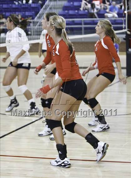 Thumbnail 2 in Martin [James] vs. Keller  photogallery.