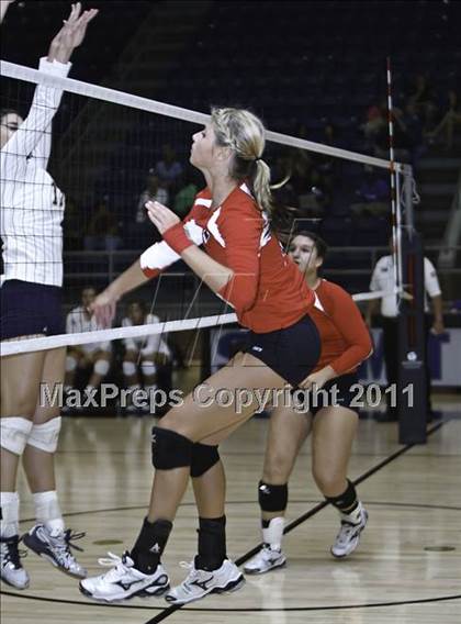 Thumbnail 2 in Martin [James] vs. Keller  photogallery.