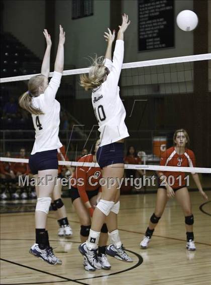Thumbnail 3 in Martin [James] vs. Keller  photogallery.