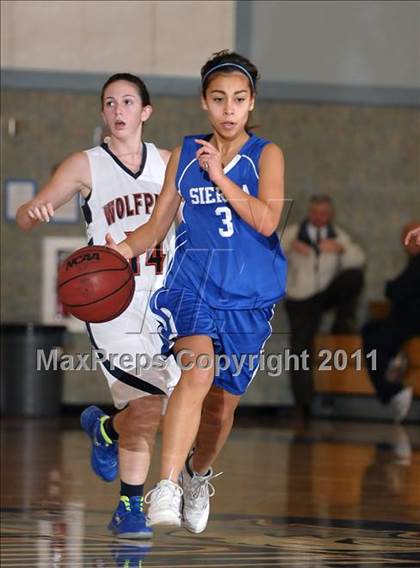 Thumbnail 2 in Sierra vs. Cosumnes Oaks (Cosumnes Oaks Classic) photogallery.