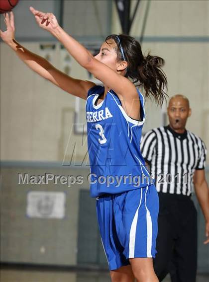 Thumbnail 1 in Sierra vs. Cosumnes Oaks (Cosumnes Oaks Classic) photogallery.